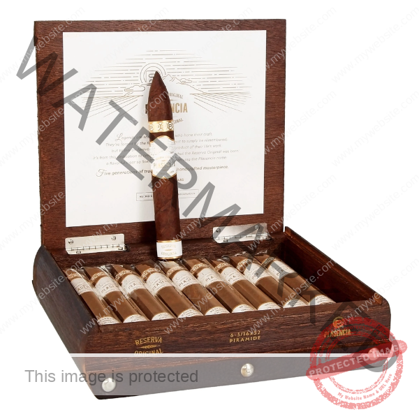 Plasencia_Reserva_Original_Piramide_La_Saintos_Cigars