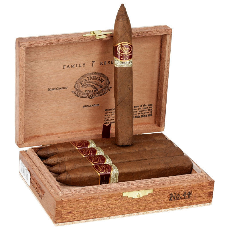 Padrón Family Reserve No. 44 Natural 6 x 52 torpedo cigar