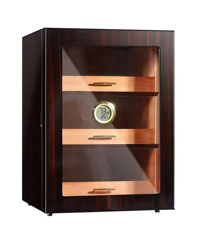 Cedar cigar humidor cabinet for 100–150 cigars in Pakistan