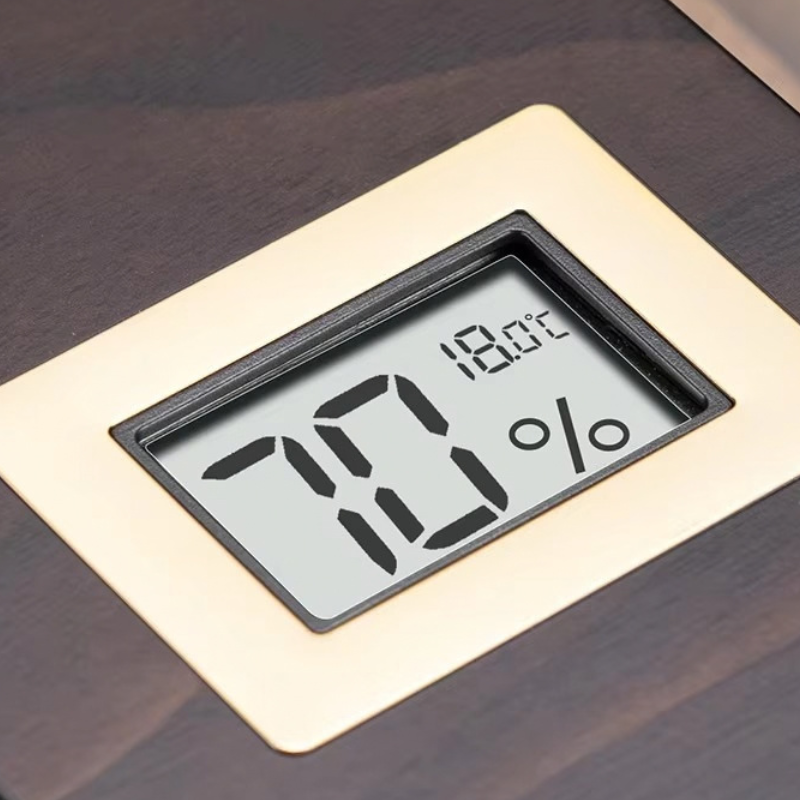 Cedar wood cigar humidor with glass lid, digital hygrometer and humidifier in Pakistan