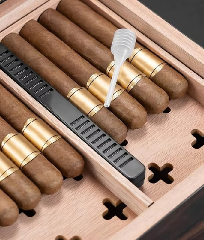 Cedar Wood Cigar Humidor